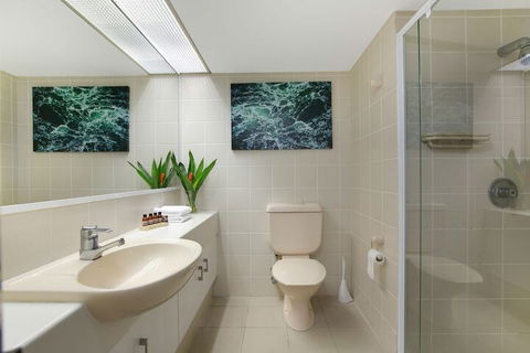 Cairns Oceanview At 181 The Esplanade 34 - Broome Tourism 3