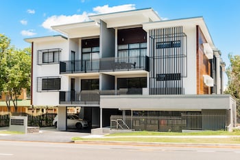 Round About Bulimba - Broome Tourism 5