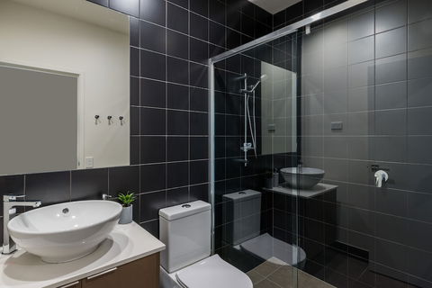 Round About Bulimba - Broome Tourism 1