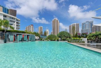 Sensational Q1 Surfers Paradise Resort Living - Broome Tourism 5