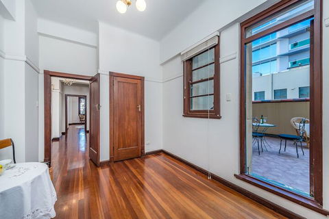 Art Deco Luxury On Elizabeth Quay - Broome Tourism 3