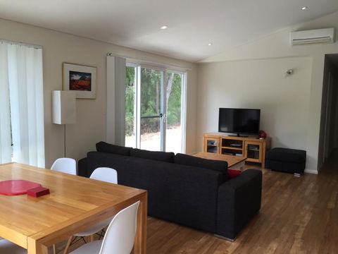 17 By The Sea - Dunsborough - Broome Tourism 5