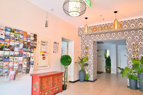 Regency Apartments - Broome Tourism 0