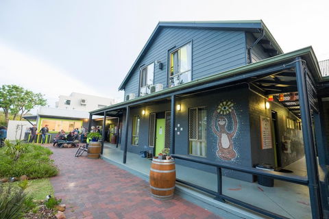 Dunsborough Beachouse YHA Backpackers - Broome Tourism 3
