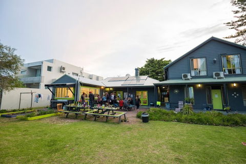 Dunsborough Beachouse YHA Backpackers - Broome Tourism 1