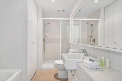 MJ Shortstay Whiteman St Apartments - Broome Tourism 0