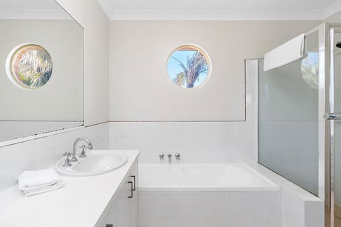 Bayside Court Apartments - Broome Tourism 7