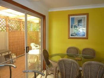 Sails Beach House Apartments Pottsville Beach - Broome Tourism 3