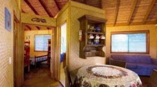 Straddie Bungalows - Broome Tourism 1