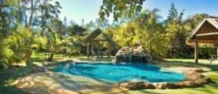 Straddie Bungalows - Broome Tourism 4