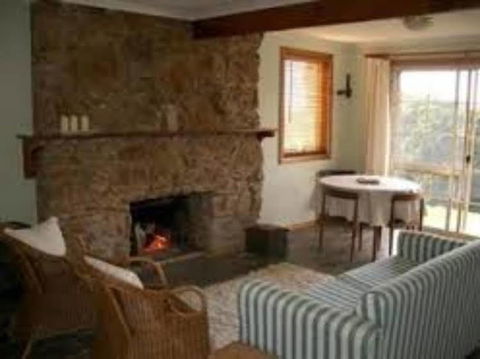 Mistover Cottage - Broome Tourism 0