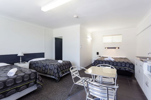 Wynnum Anchor Motel - Broome Tourism 5