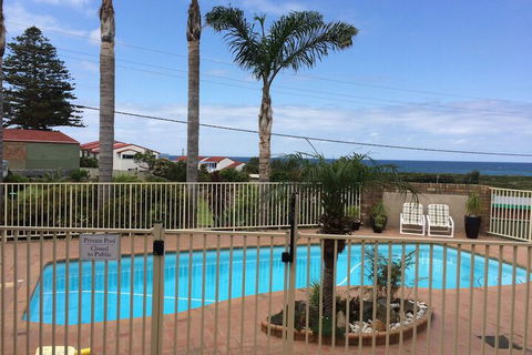 Captain's Quarters - Broome Tourism 1