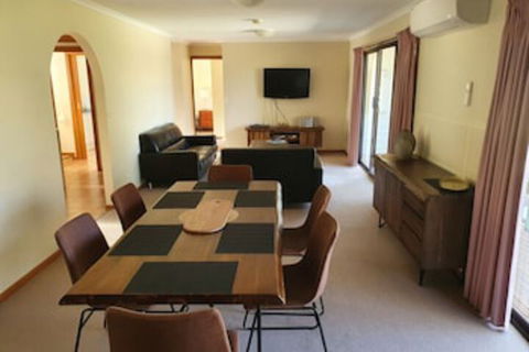 Annies Holiday Units - Broome Tourism 0