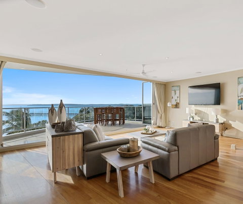 Oaks Hervey Bay Resort And Spa - Broome Tourism 4