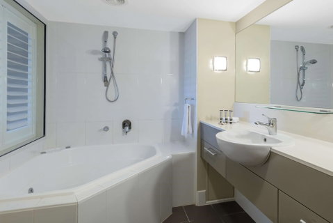 Oaks Hervey Bay Resort And Spa - Broome Tourism 2