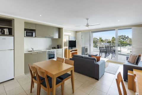 Oaks Hervey Bay Resort And Spa - Broome Tourism 5
