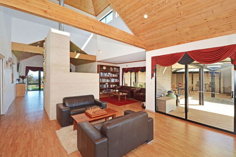 Sensational Heights Bed & Breakfast - Broome Tourism 3