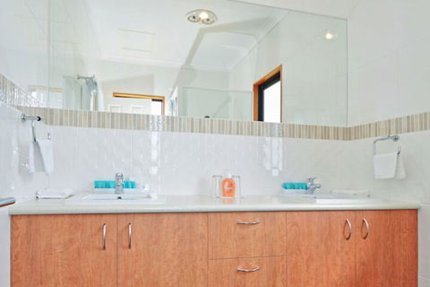 Sensational Heights Bed & Breakfast - Broome Tourism 7