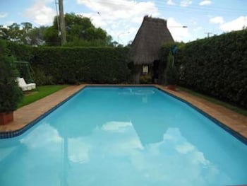 Wayfarer Motel - Broome Tourism 1