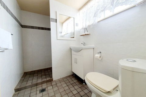 Ardeanal Motel West Wyalong - Broome Tourism 7