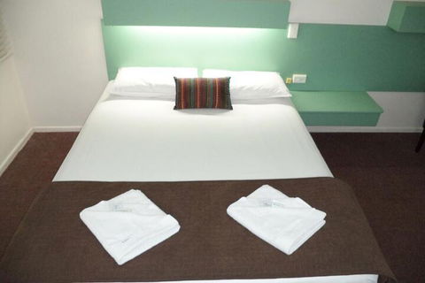 Longreach Motel - Broome Tourism 5