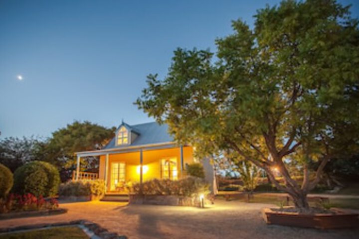  Broome Tourism