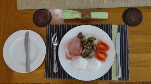 Peaceful Palms B & B - Broome Tourism 3