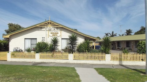 Lakes Entrance Holiday Units - Broome Tourism 0