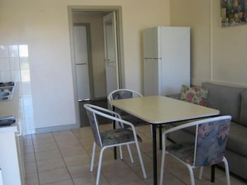Lakes Entrance Holiday Units - Broome Tourism 5