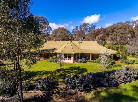 Wildwood Guesthouse - Broome Tourism 0
