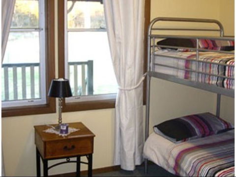 Brilex Park B & B - Broome Tourism 6