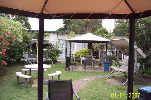 Copper Lantern Motel - Broome Tourism 4
