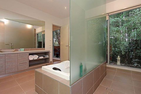Limetree Hideaway - Broome Tourism 4