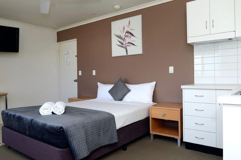 Summit Motel - Broome Tourism 6