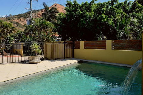 Summit Motel - Broome Tourism 1