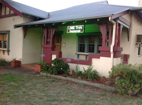Forest Lodge Motor Inn & Restaurant - Broome Tourism 5