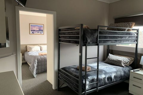Aalberg Chalet - Broome Tourism 5