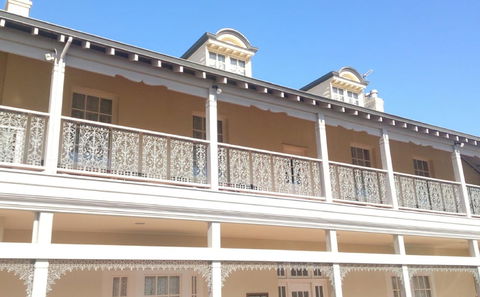 The Clifton & Grittleton Lodge - Broome Tourism 1