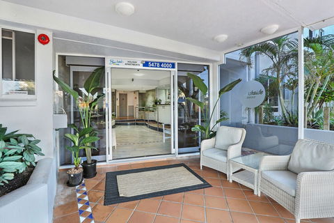 Beachside Resort - Kawana Waters - Broome Tourism 0