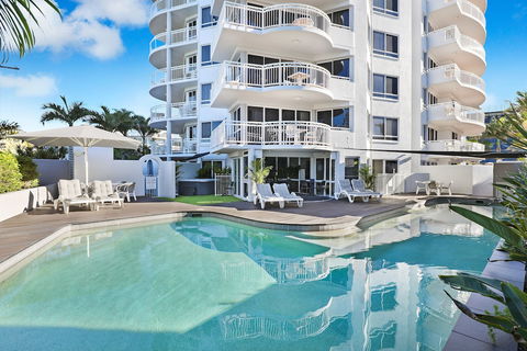 Beachside Resort - Kawana Waters - Broome Tourism 3