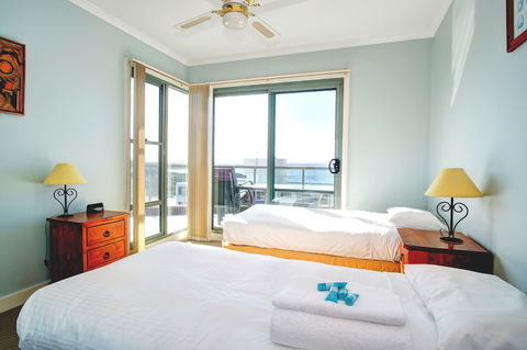 Sails Luxury Apartments, Forster - Broome Tourism 1