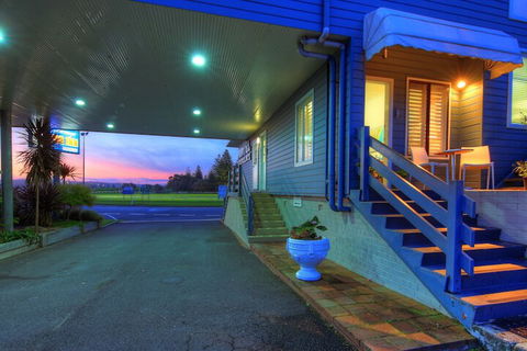 Bermagui Motor Inn - Broome Tourism 1