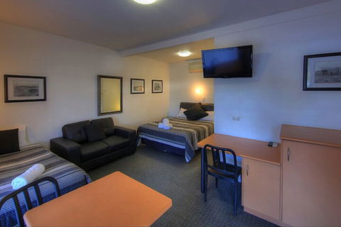 Bermagui Motor Inn - Broome Tourism 6