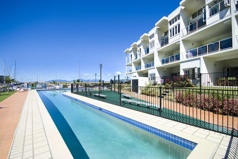 Beachside Magnetic Harbour - Broome Tourism 4