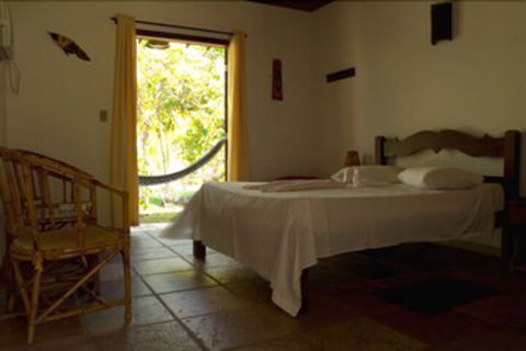 Emaroo Hotel Port Hughes - Broome Tourism 6