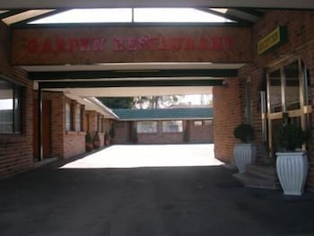 Mount Kuring-gai Motel - Broome Tourism 1