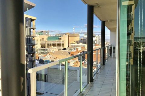 Adelaide DressCircle Apartments North Terrace - Broome Tourism 2