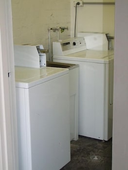 Cambridge Lodge - Hostel - Broome Tourism 2