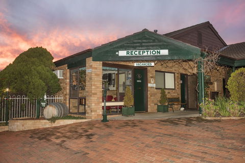 Ningana Motel - Broome Tourism 0